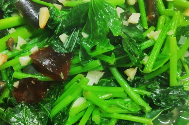 蠔油炒地瓜葉 做法