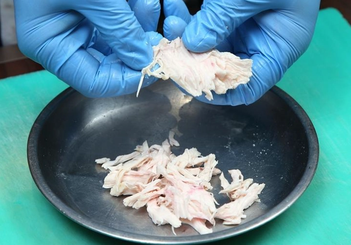 鹽水醃雞肉 鹽水醃雞肉