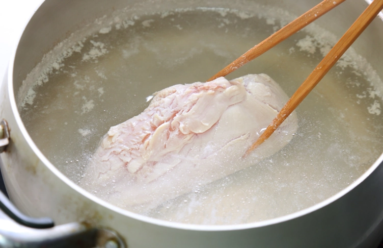 鹽水醃雞肉 鹽水醃雞肉