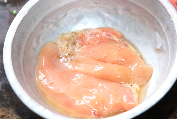 鹽水醃雞肉 鹽水醃雞肉