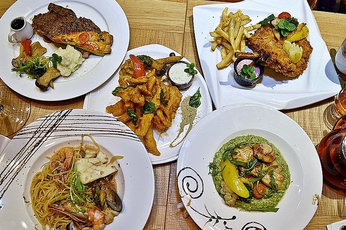 大甲浪漫餐廳 大甲浪漫餐廳