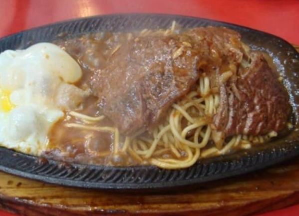 台北牛排鐵板麵