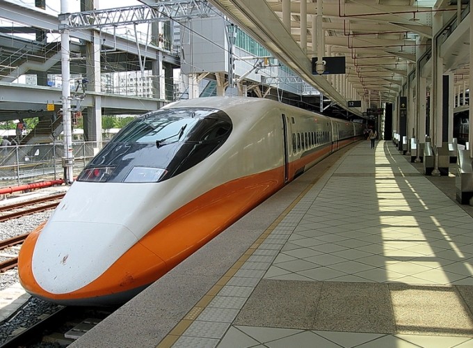 左營高鐵附近景點