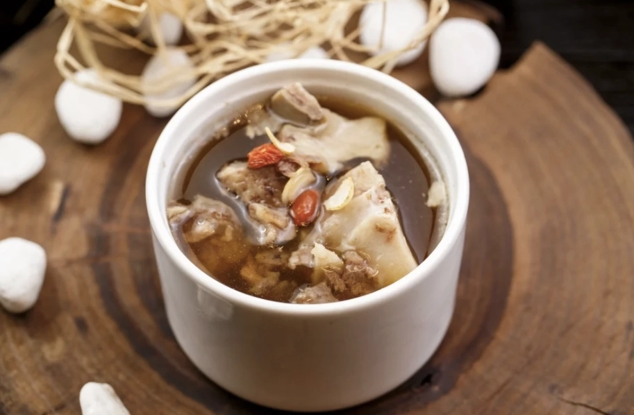 蓮藕湯加什麼 蓮藕湯加什麼