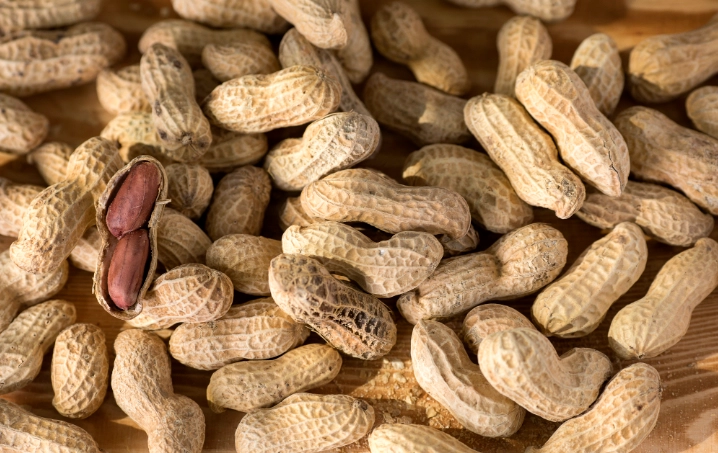 吃太多花生副作用