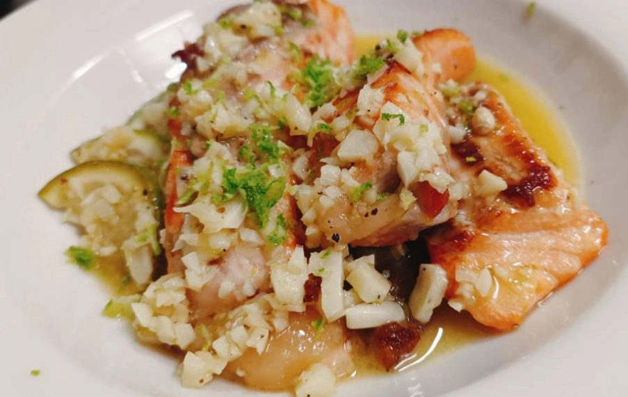 奶油乾煎鮭魚做法