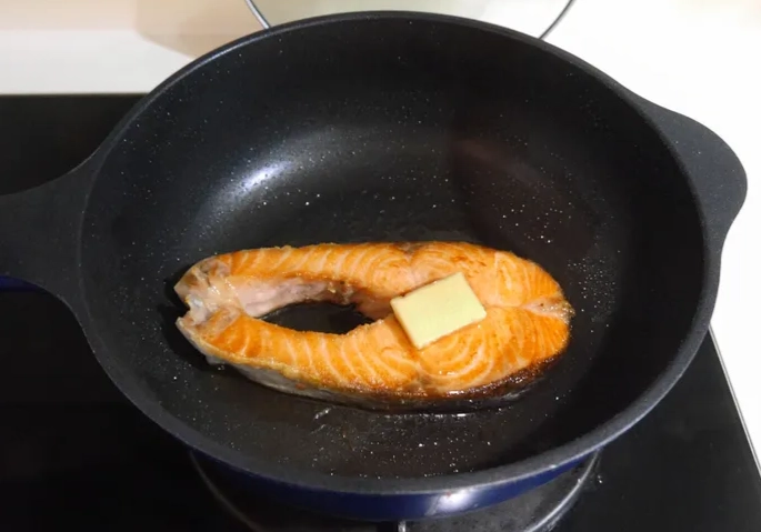 煎鮭魚時間