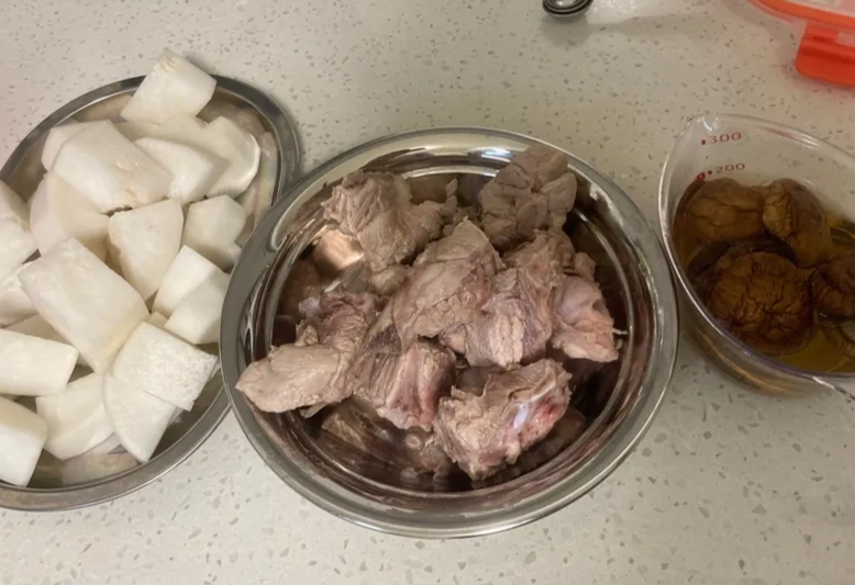 白蘿蔔湯加什麼