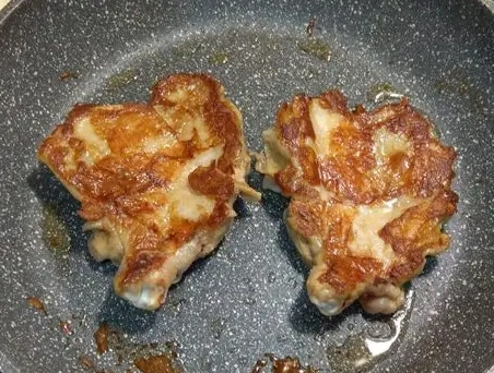 帶骨雞腿肉煎