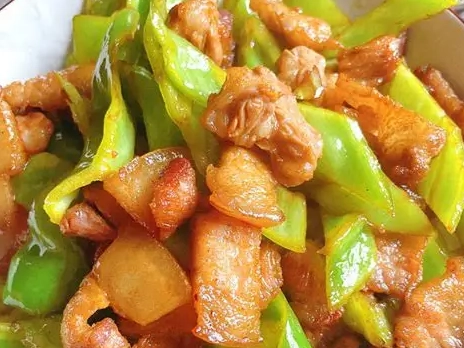 高麗菜乾炒五花肉