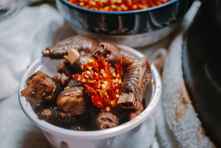 萬華阿珍滷雞腳